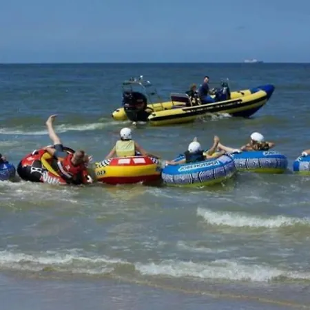 Het Zeepaardje Aan Zee Шале *